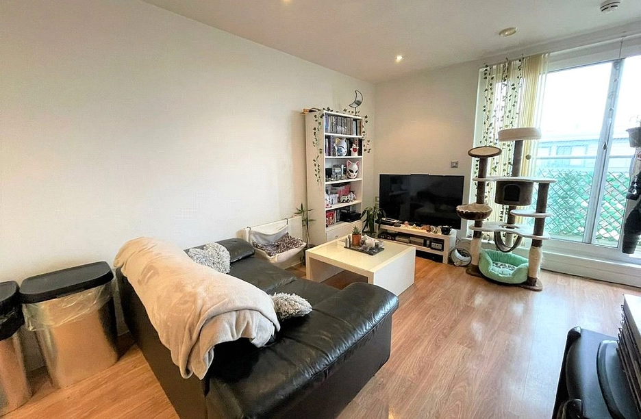 1 bedroom apartment to rent - High Street, Uxbridge, UB8 - Property View 1