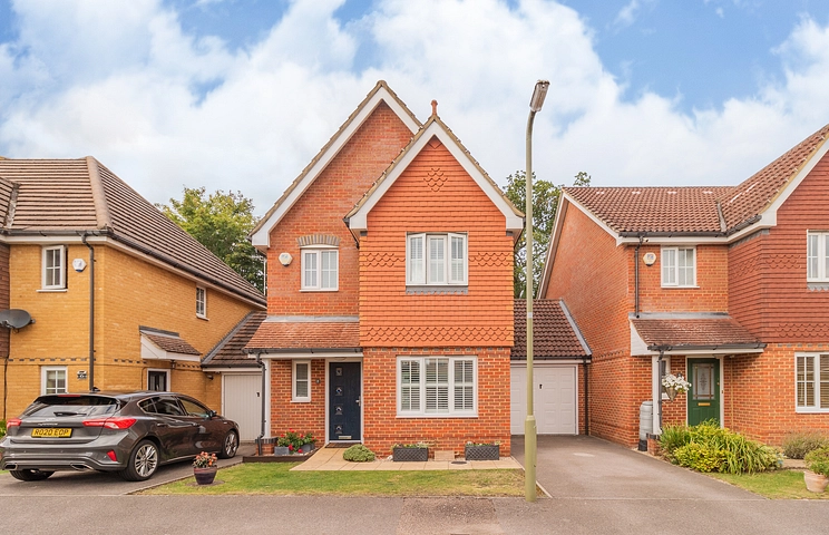 3 bedroom house for sale - Oakfield Place, Farnborough, Hampshire, GU14