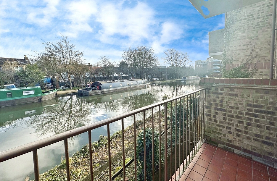 studio to rent - Betjeman Court, Bentinck Road, West Drayton, UB7 - Property View 1