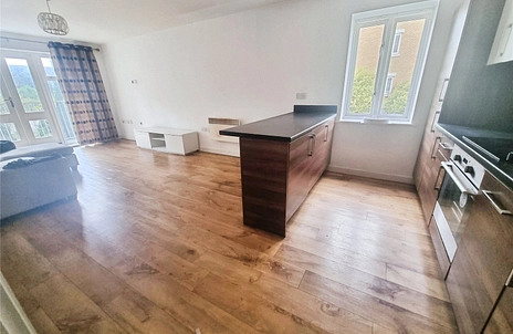 3 bedroom apartment to rent - Hurley House, 31 Park Lodge Avenue, West Drayton, UB7 - Property View 2