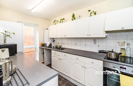 2 bedroom apartment to rent - Elm Court, Elm Road, Winchester, SO22 - Property View 3