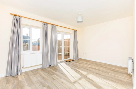 2 bedroom semi detached to rent - Kings Drive, Winchester, SO22 - Property View 2