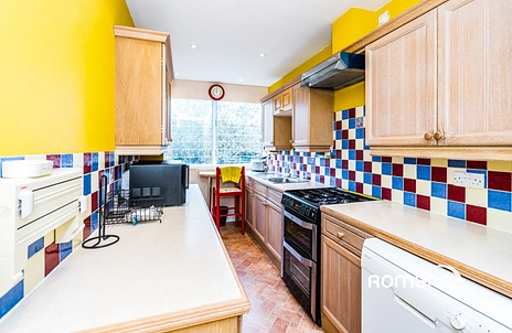 3 bedroom house to rent - Hill Rise, Twyford, Winchester, Hampshire, SO21 - Property View 2