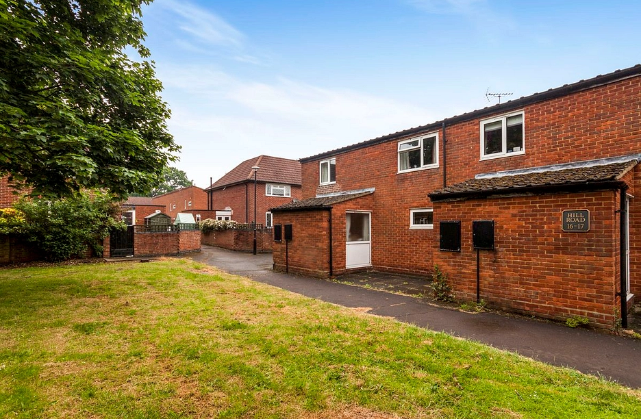 2 bedroom house to rent - Hill Road, Arborfield, Reading, RG2 - Property View 1