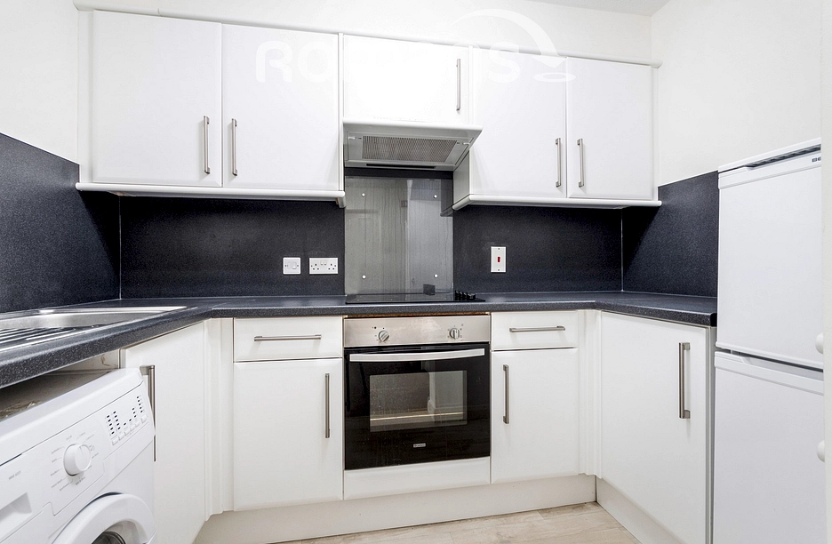 2 bedroom house to rent - Orchard Close, Wokingham, RG40 - Property View 1