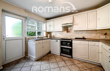 2 bedroom maisonette to rent - Lyon Road, Crowthorne, RG45 - Property View 3