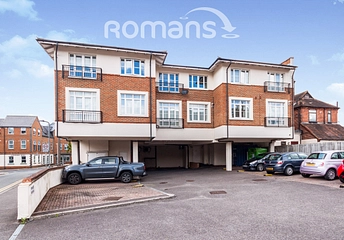 2 bedroom apartment to rent - Twelve Trees House, Cambridge Road, Crowthorne, RG45 - Property View 1