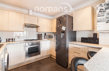 2 bedroom apartment to rent - Twelve Trees House, Cambridge Road, Crowthorne, RG45 - Property View 2