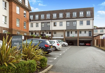 1 bedroom apartment to rent - High Street, Crowthorne, Berkshire, RG45 - Property View 1