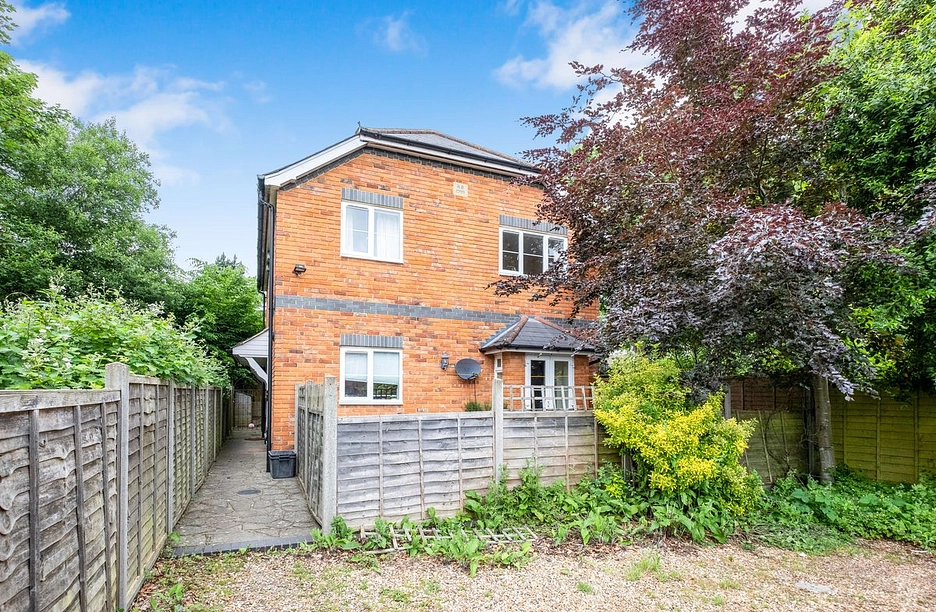 2 bedroom house to rent - Wescott Road, Wokingham, RG40 - Property View 1