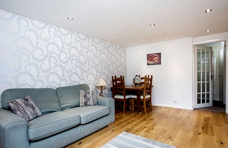 2 bedroom maisonette to rent - Mulberry Court, Rose Street, Wokingham, RG40 - Property View 2