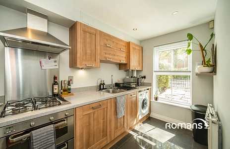 3 bedroom townhouse to rent - Waterloo Road, Crowthorne, Berkshire, RG45 - Property View 2