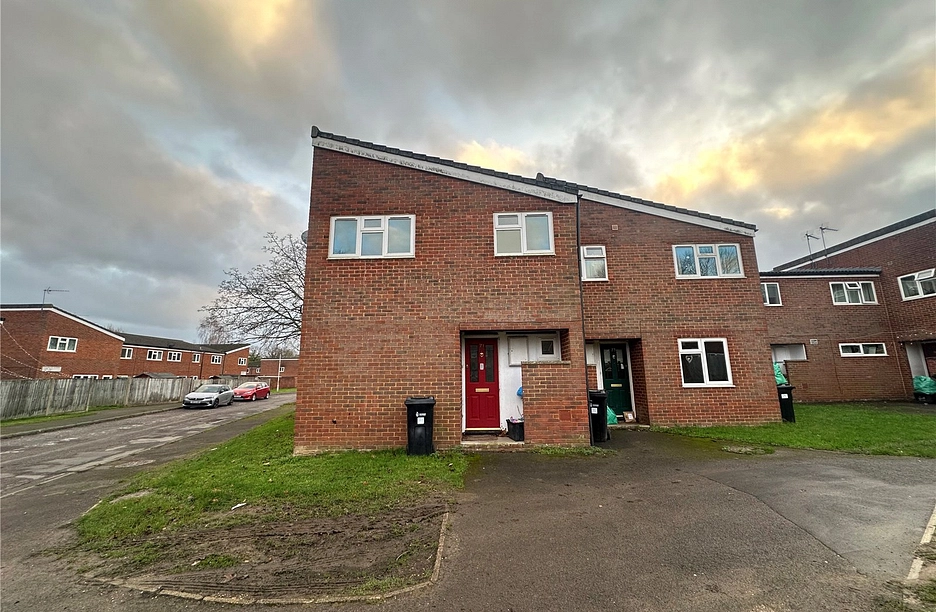 3 bedroom terraced to rent - Fleming Close, Arborfield, Reading, RG2 - Property View 1