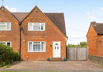 2 bedroom house for sale - Stuart Crescent, Winchester, Hampshire, SO22 - Property View 1