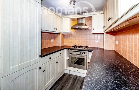 3 bedroom house to rent - Hall Court, Datchet, SL3 - Property View 2