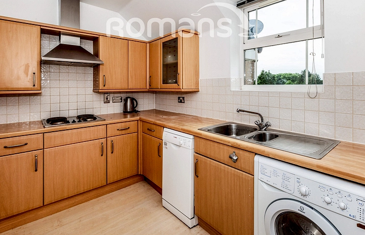 2 bedroom apartment to rent - Clarence Road, Windsor, SL4