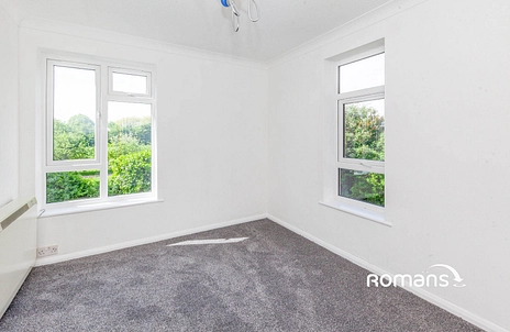 2 bedroom apartment to rent - Chiltern Court, Fawcett Road, Windsor, SL4 - Property View 2