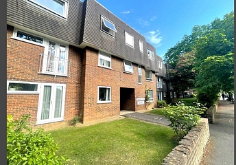 2 bedroom property to rent - Lawrence Court, Alma Road, Windsor, SL4 - Property View 1