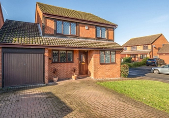 4 bedroom house for sale - Saxon Way, Old Windsor, Windsor, Berkshire, SL4 - Property View 1