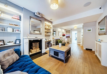 2 bedroom house for sale - Rays Avenue, Windsor, Berkshire, SL4 - Property View 1