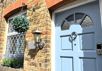 3 bedroom house for sale - Rays Avenue, Windsor, Berkshire, SL4 - Property View 1