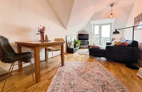 1 bedroom apartment for sale - Paddock Close, Windsor, Berkshire, SL4 - Property View 2