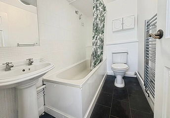 2 bedroom apartment for sale - Athlone Square, Windsor, SL4 - Property View 1