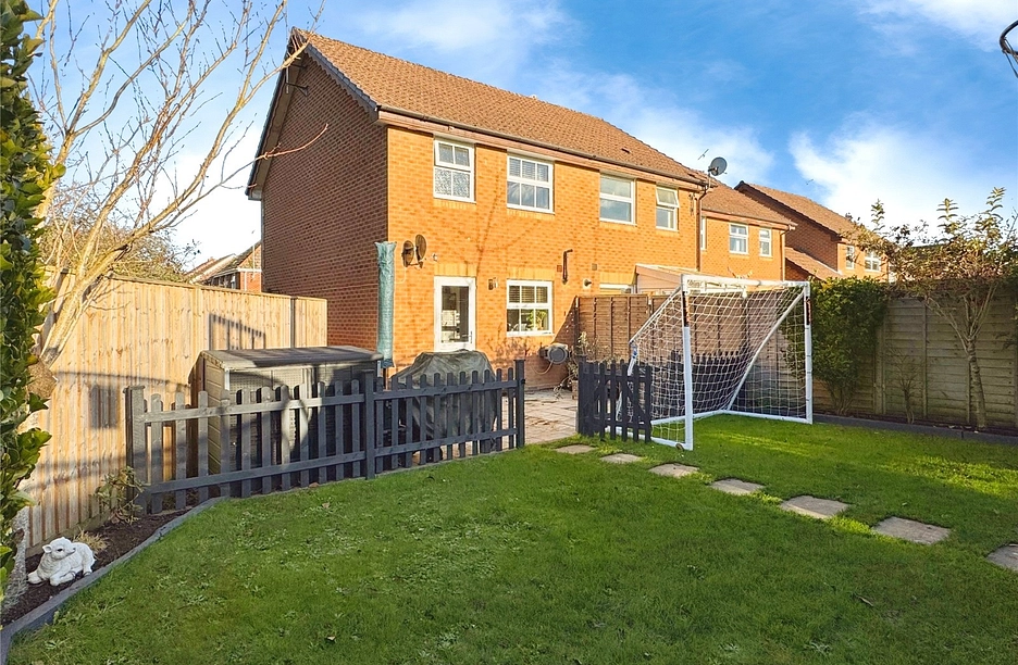 2 bedroom house for sale - Mannock Way, Woodley, Reading, RG5 - Property View 1