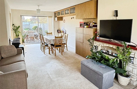 3 bedroom house for sale - Rochester Avenue, Woodley, Reading, Berkshire, RG5 - Property View 2