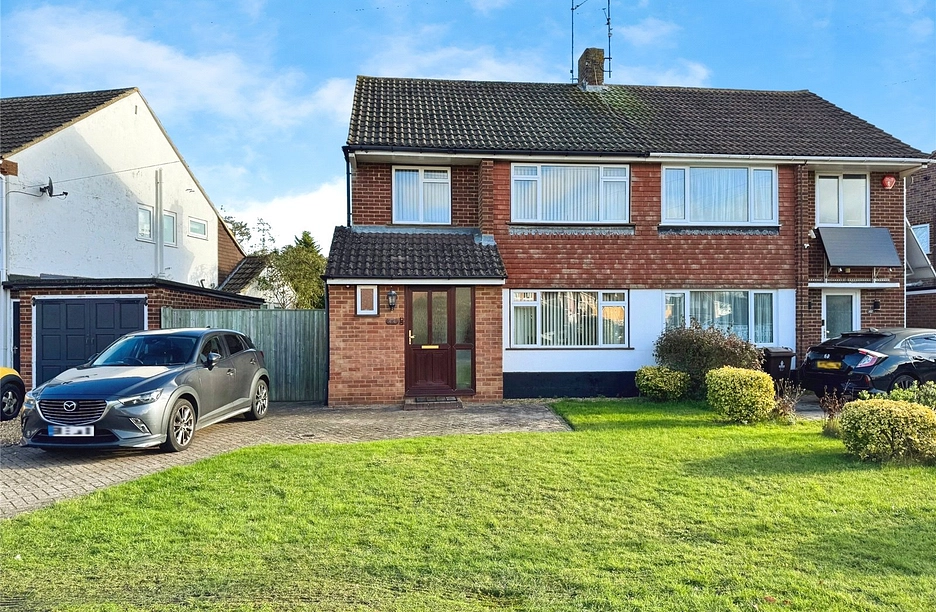 3 bedroom house for sale - Rochester Avenue, Woodley, Reading, Berkshire, RG5 - Property View 1