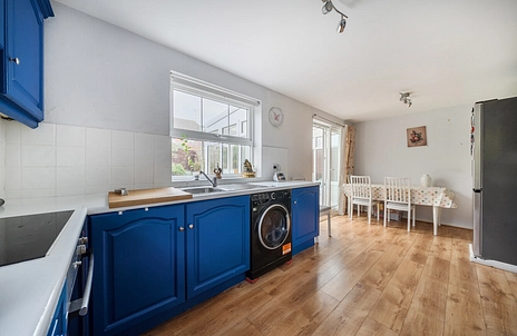 3 bedroom house for sale - Buckden Close, Woodley, Reading, Berkshire, RG5 - Property View 2