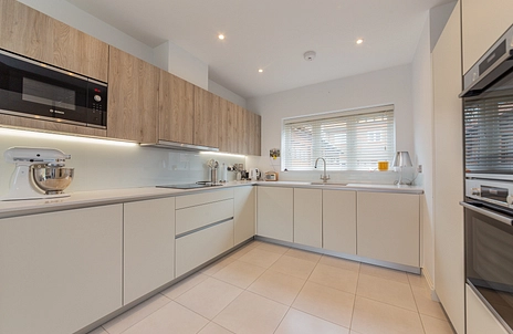 4 bedroom house for sale - Landen Close, Wokingham, Berkshire, RG40 - Property View 3