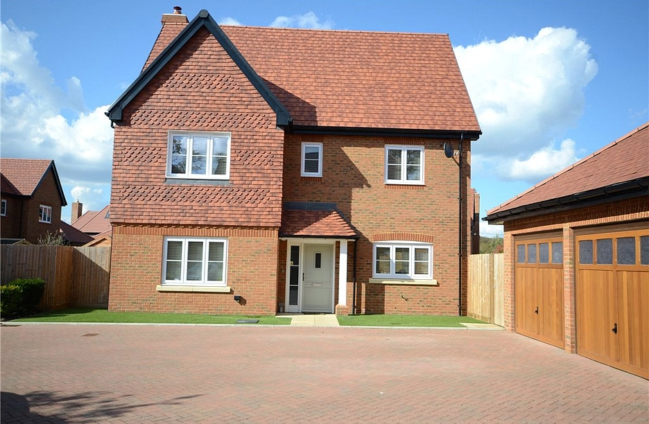 4 bedroom house for sale - Landen Close, Wokingham, Berkshire, RG40 - Property View 1