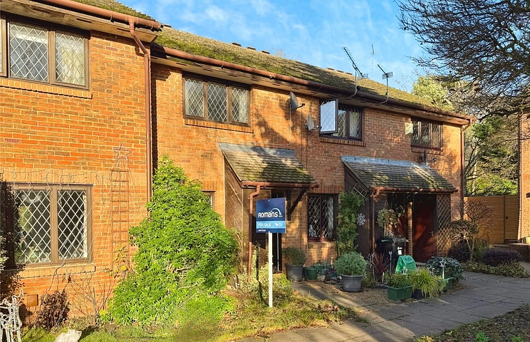 2 bedroom house for sale - Sweet Briar, Crowthorne, Berkshire, RG45