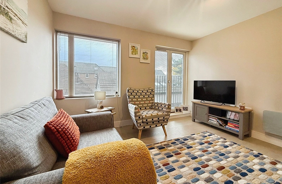 1 bedroom apartment for sale - High Street, Crowthorne, Berkshire, RG45 - Property View 1