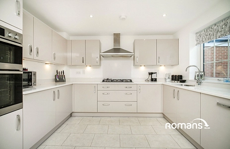 4 bedroom house for sale - Lonsdale Road, Wokingham, RG40 - Property View 3