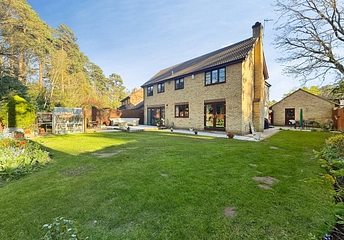 5 bedroom house for sale - Holmbury Avenue, Crowthorne, Berkshire, RG45 - Property View 1