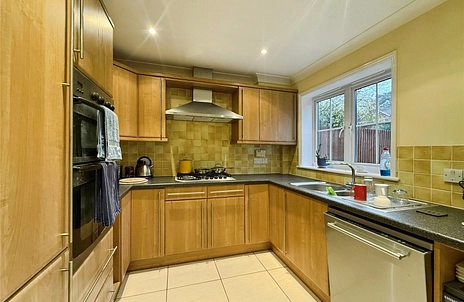 3 bedroom house for sale - Cambridge Road, Crowthorne, Berkshire, RG45 - Property View 3