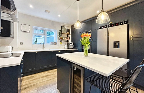 3 bedroom house for sale - Lodge Grove, Yateley, Hampshire, GU46 - Property View 2