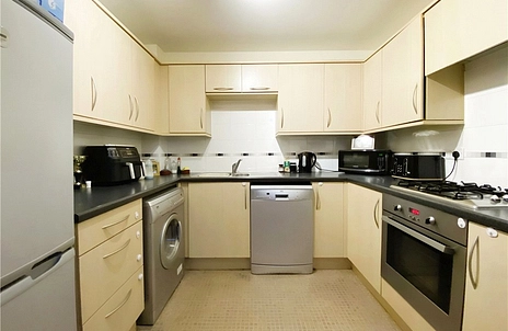 2 bedroom apartment for sale - Claremont Place, Blackwater, Surrey, GU17 - Property View 2