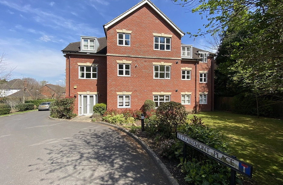 2 bedroom apartment for sale - Claremont Place, Blackwater, Surrey, GU17 - Property View 1