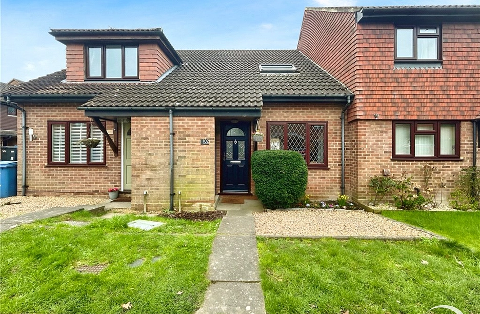 2 bedroom house for sale - Fallowfield, Yateley, Hampshire, GU46 - Property View 1