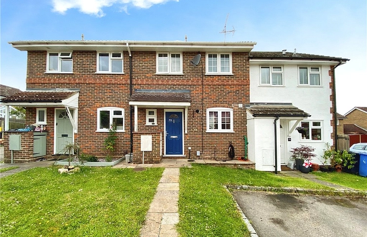 3 bedroom house for sale - Ryves Avenue, Yateley, Hampshire, GU46