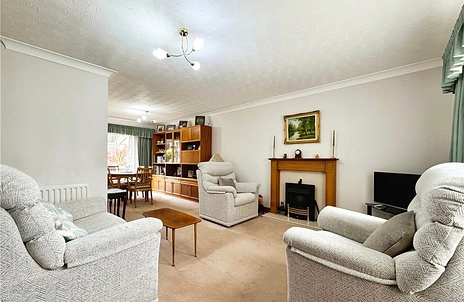 3 bedroom house for sale - Gibbs Way, Yateley, Hampshire, GU46 - Property View 3