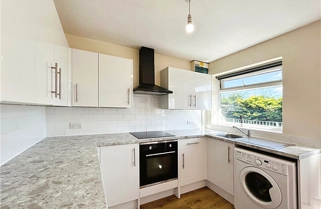 2 bedroom apartment for sale - Aylesham Way, Yateley, Hampshire, GU46 - Property View 2