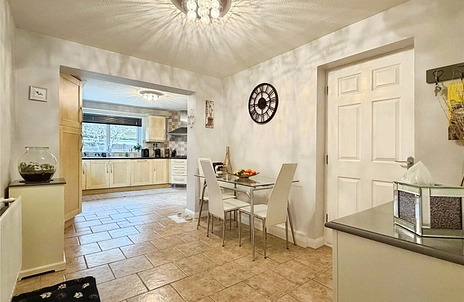 4 bedroom house for sale - Shires Way, Yateley, Hampshire, GU46 - Property View 3