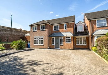 5 bedroom house for sale - Lower Canes, Yateley, Hampshire, GU46 - Property View 1